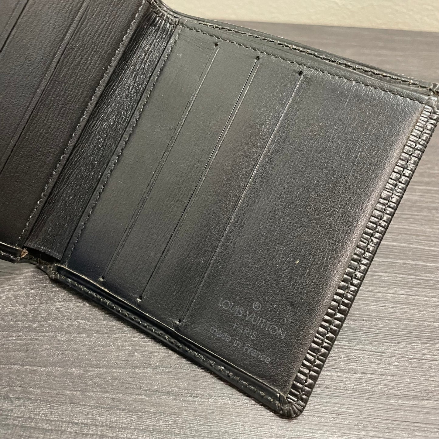 LOUIS VUITTON Black Men's Epi Wallet