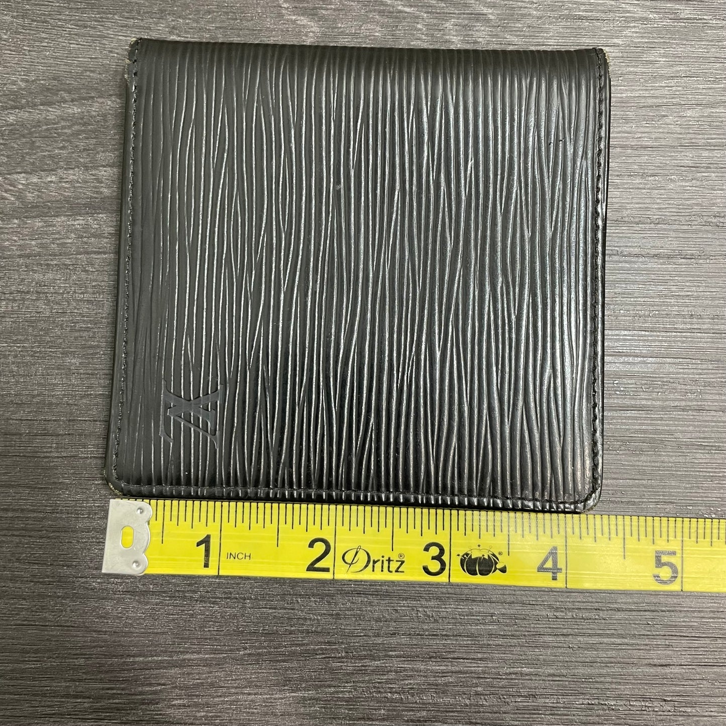 LOUIS VUITTON Black Men's Epi Wallet