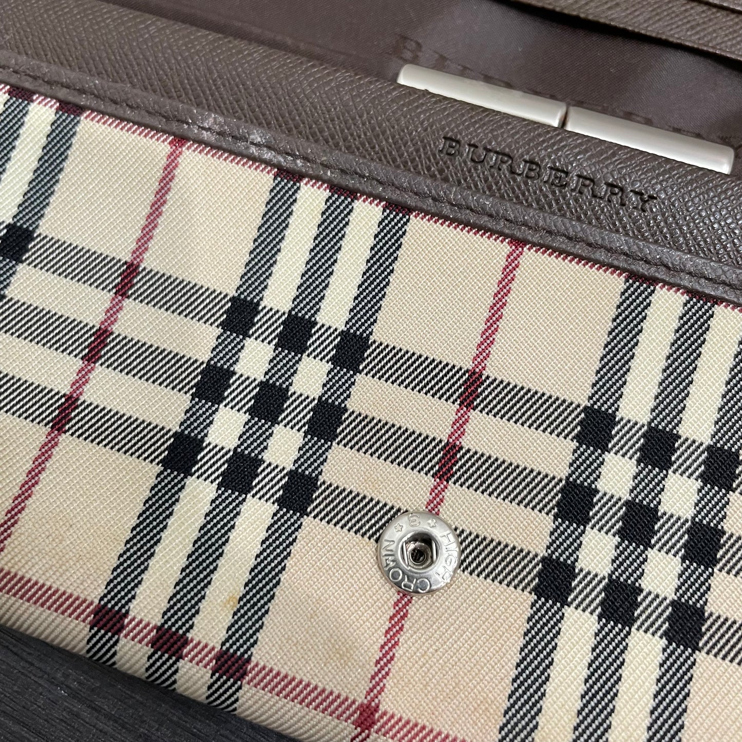 BURBERRY Canvas Brown Leather Wallet with Kiss Clasp