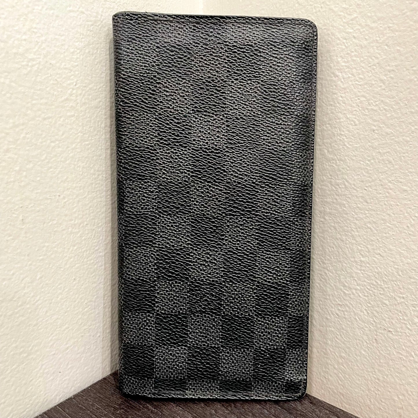 LOUIS VUITTON Damier Graphite Wallet