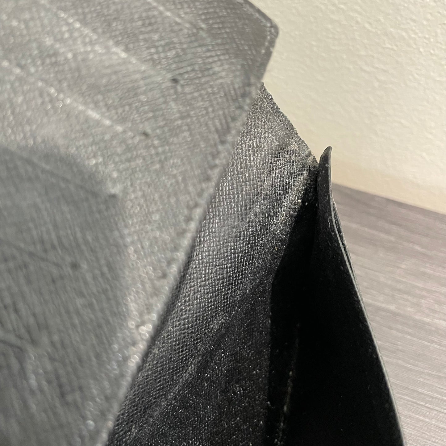LOUIS VUITTON Damier Graphite Wallet