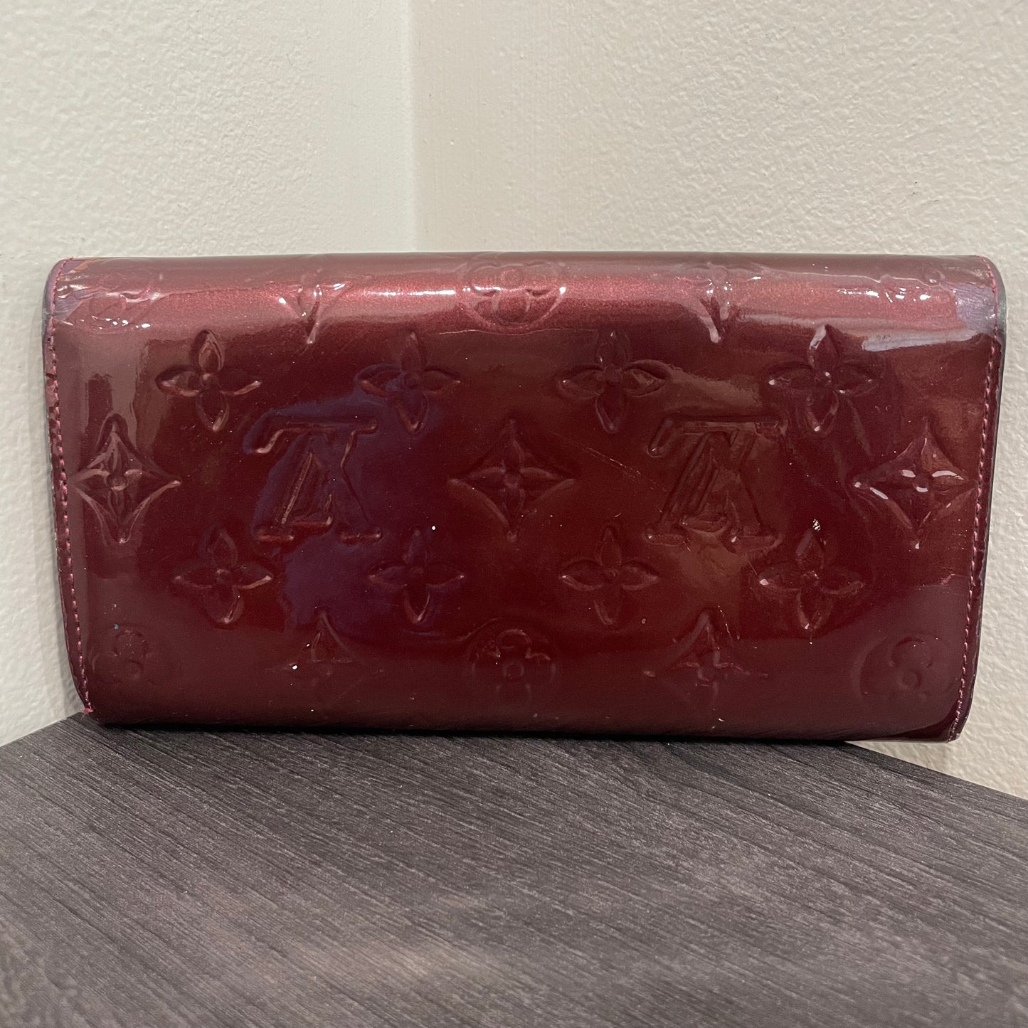 LOUIS VUITTON Vernis Maroon Wallet