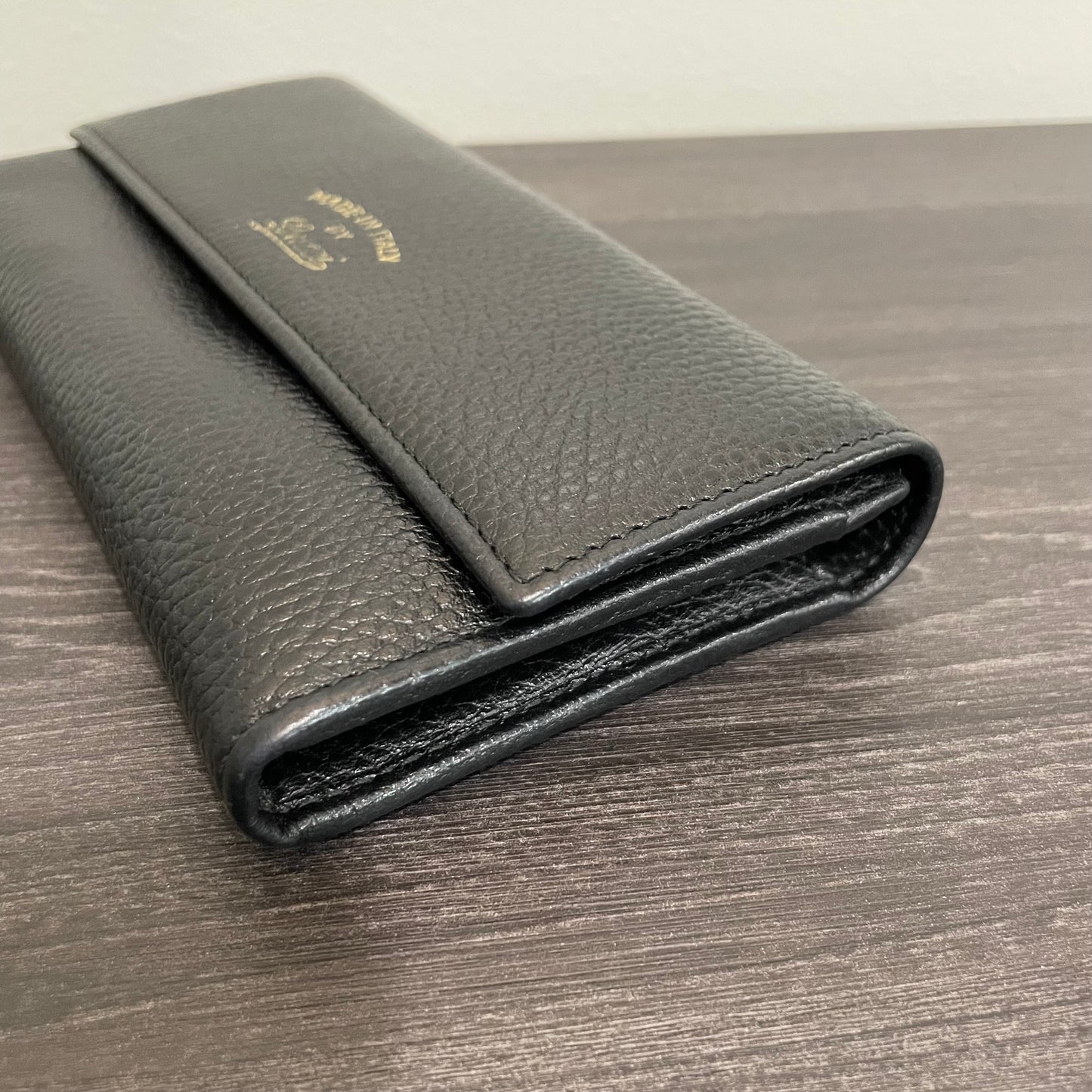 SOLD! Gucci Leather Wallet