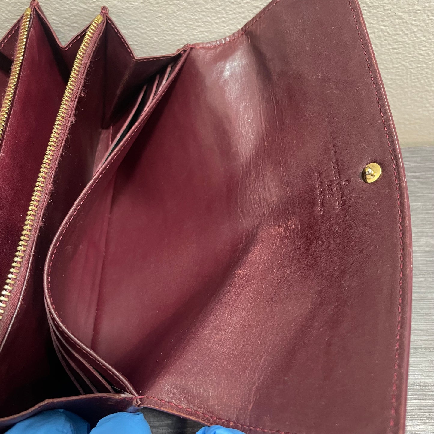 LOUIS VUITTON Vernis Maroon Wallet