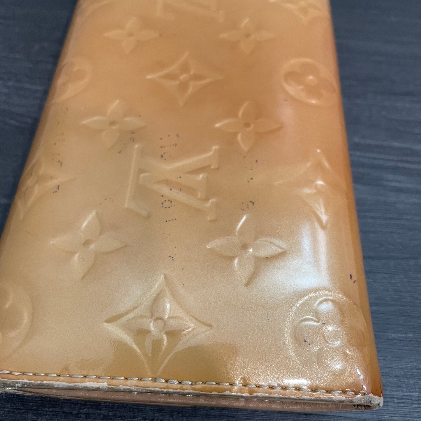 LOUIS VUITTON Vernis Gold Wallet