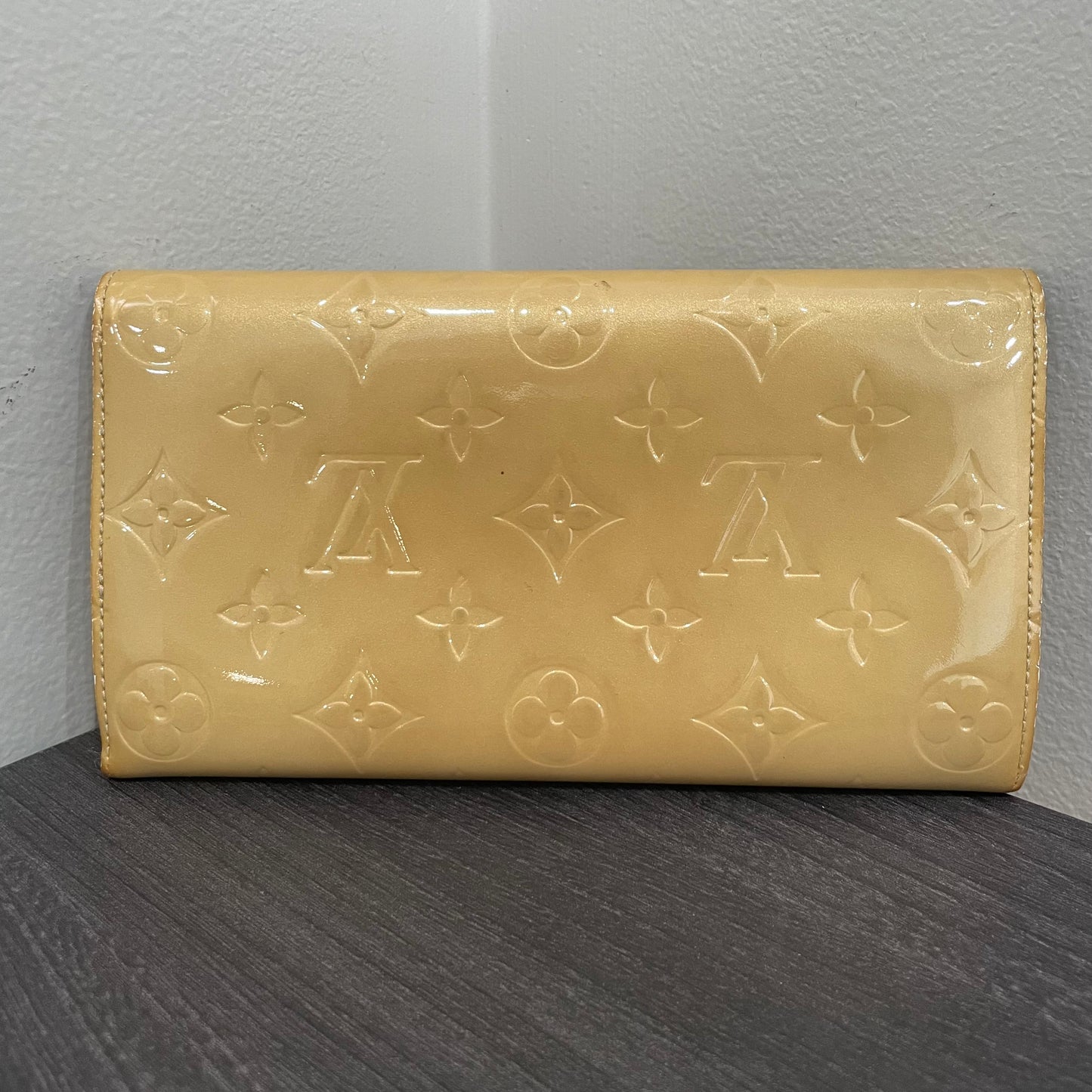 LOUIS VUITTON Vernis Vanilla Wallet