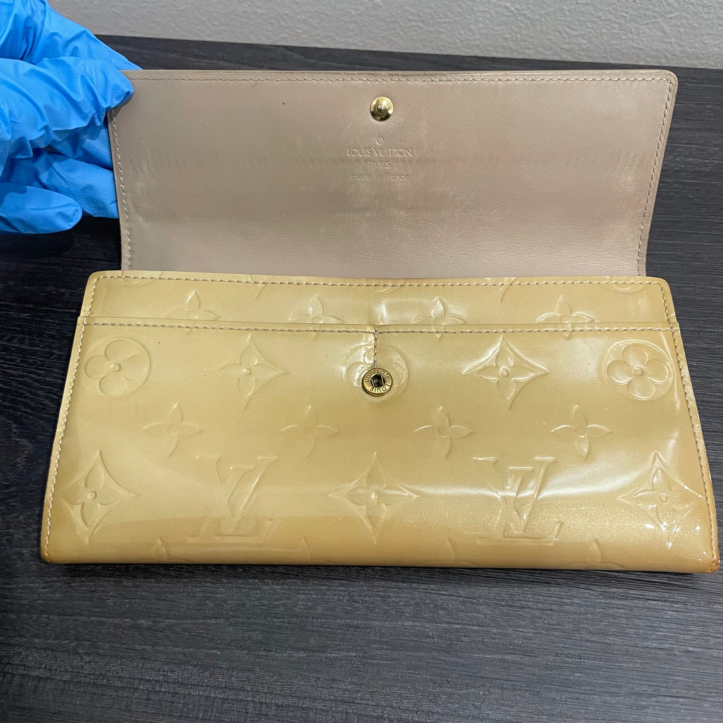 LOUIS VUITTON Vernis Vanilla Wallet
