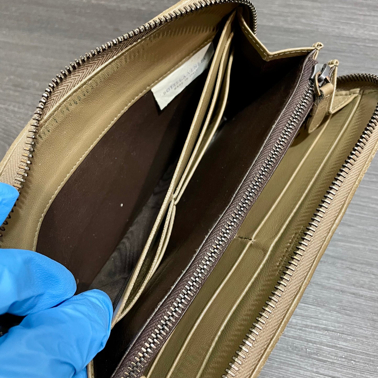 BOTTEGA VENETA Beige Weave Zippy Wallet
