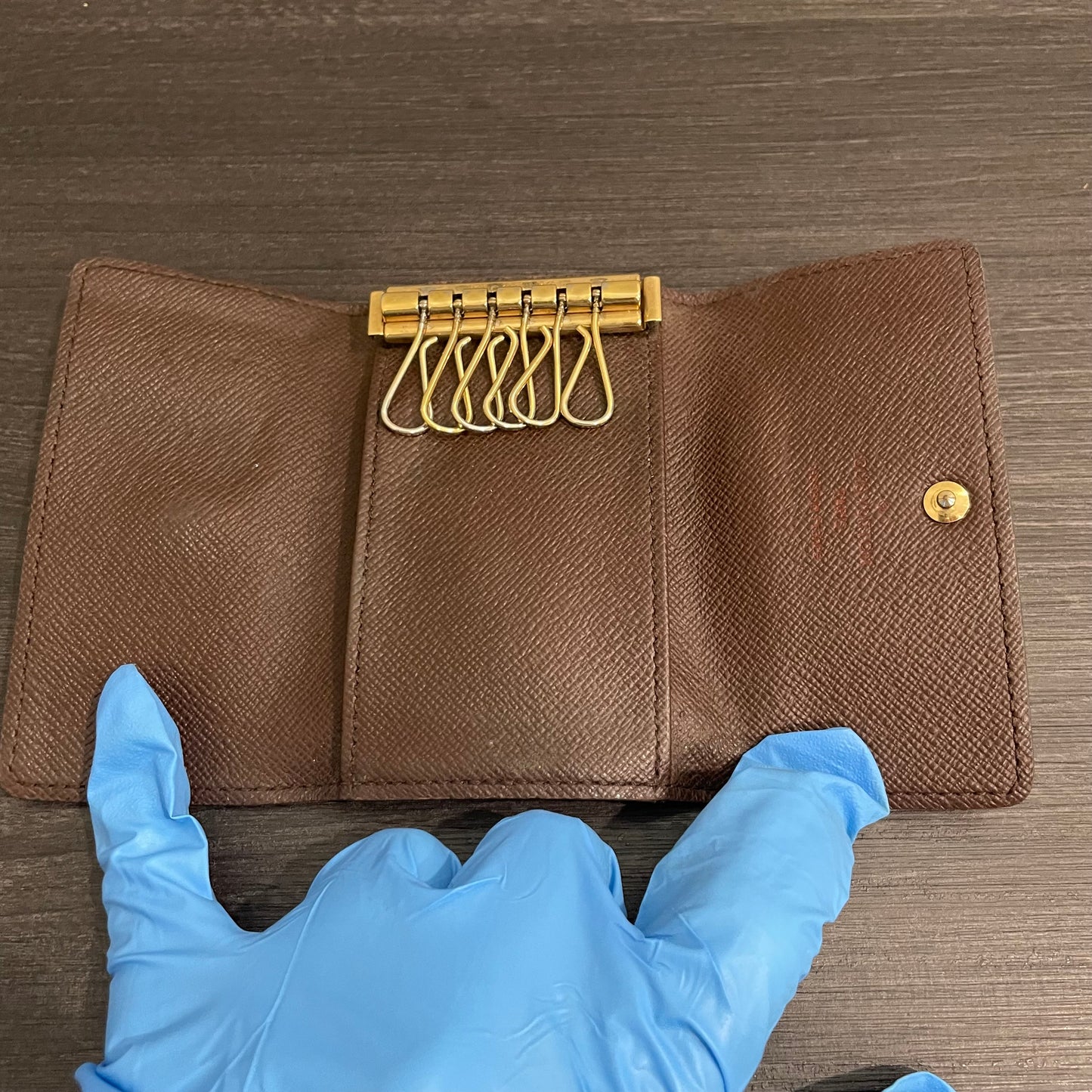 LOUIS VUITTON Damier Ebene Key Case (6 Rings)