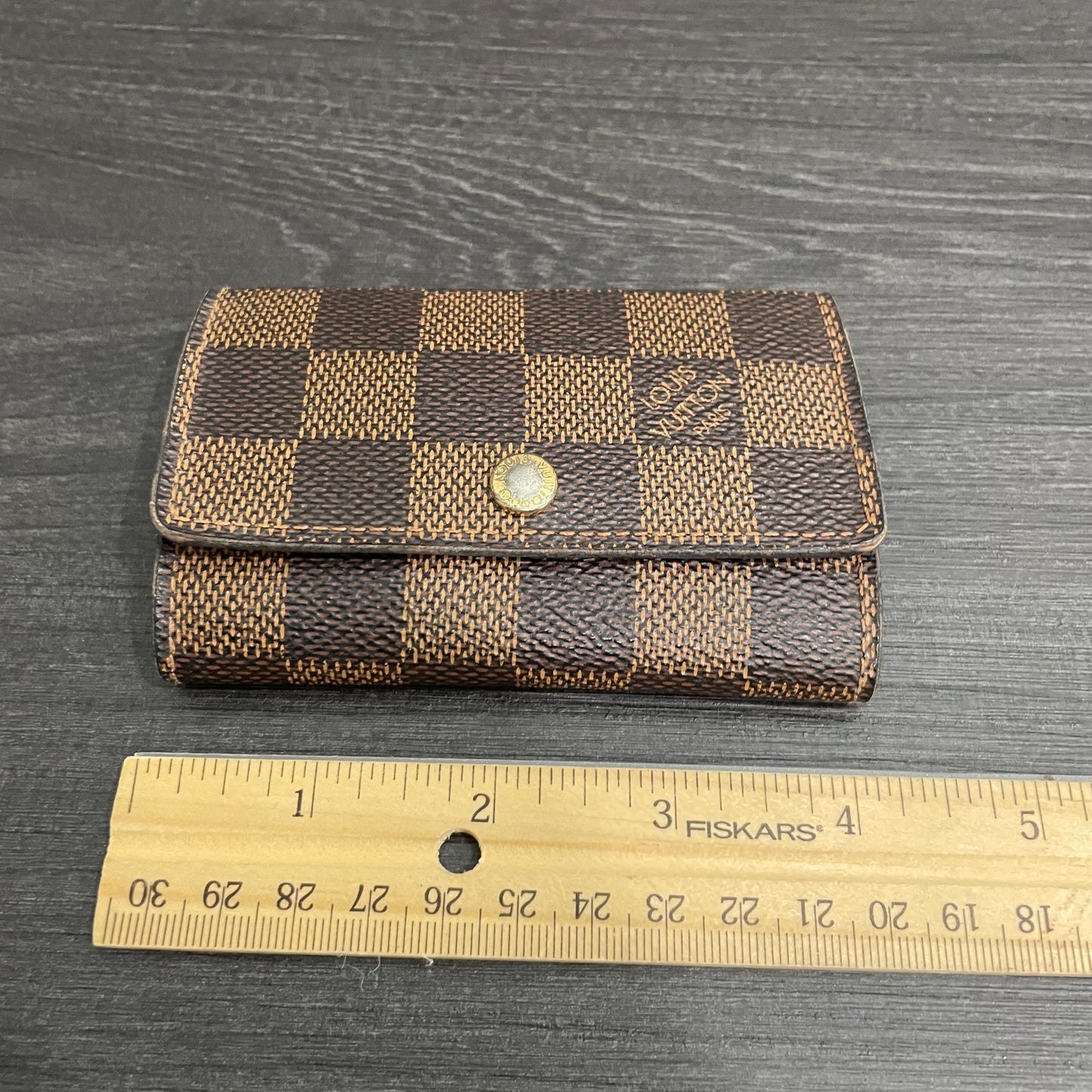 LOUIS VUITTON Damier Ebene Key Case (6 Rings)