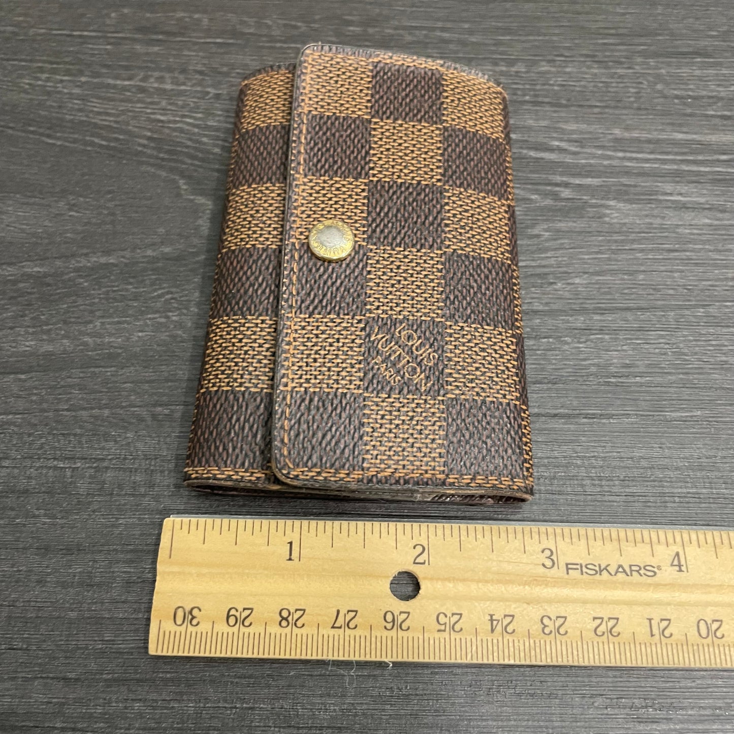 LOUIS VUITTON Damier Ebene Key Case (6 Rings)