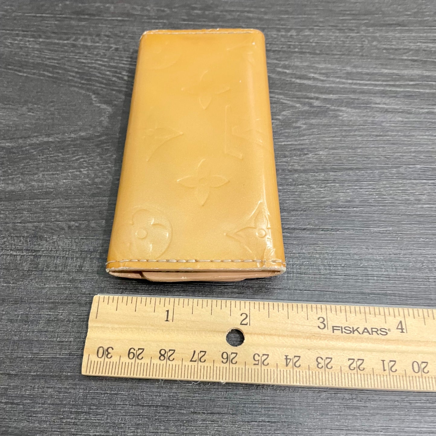 LOUIS VUITTON Vernis Gold Key Case (4 Rings)