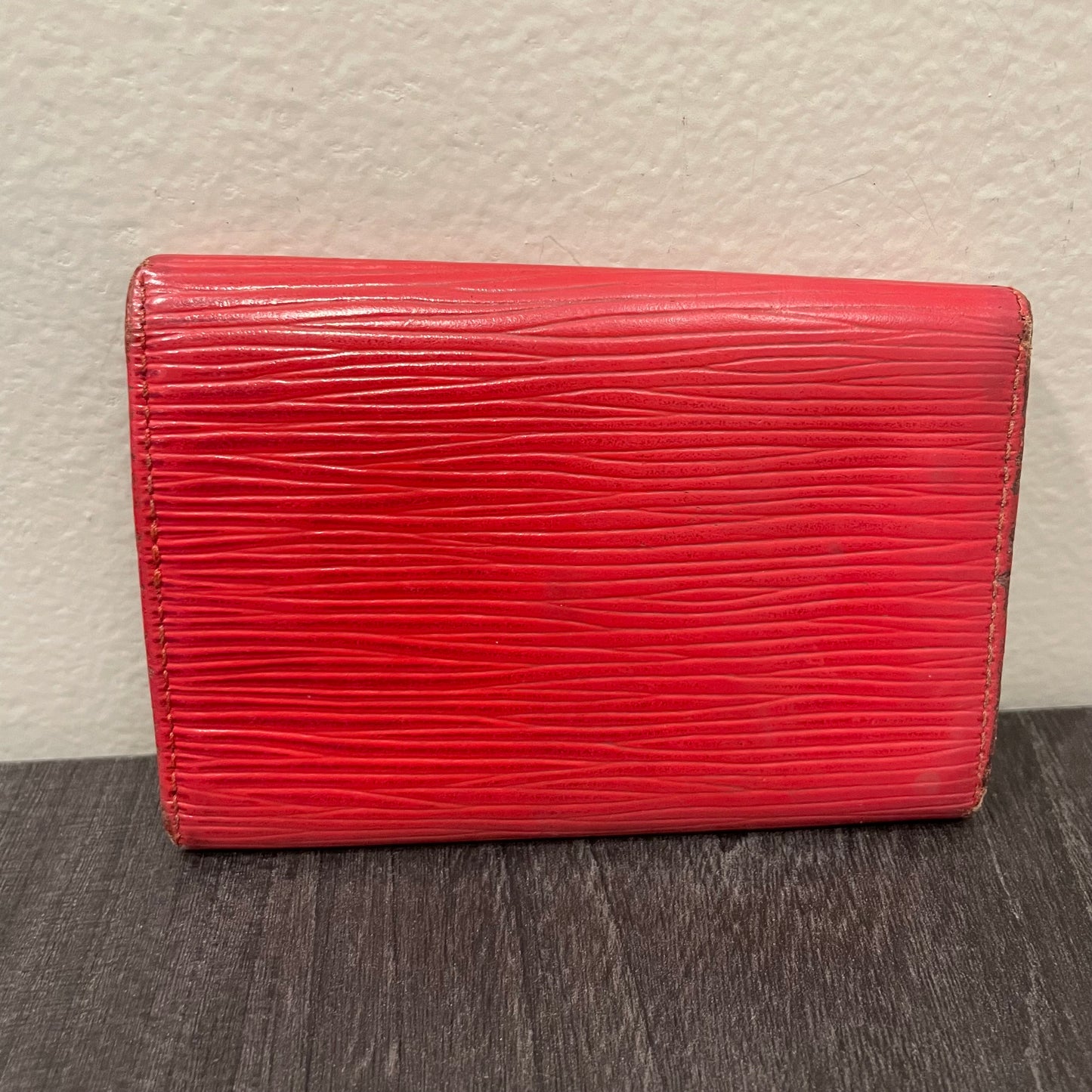 LOUIS VUITTON Red Epi Key Case (6 Rings)