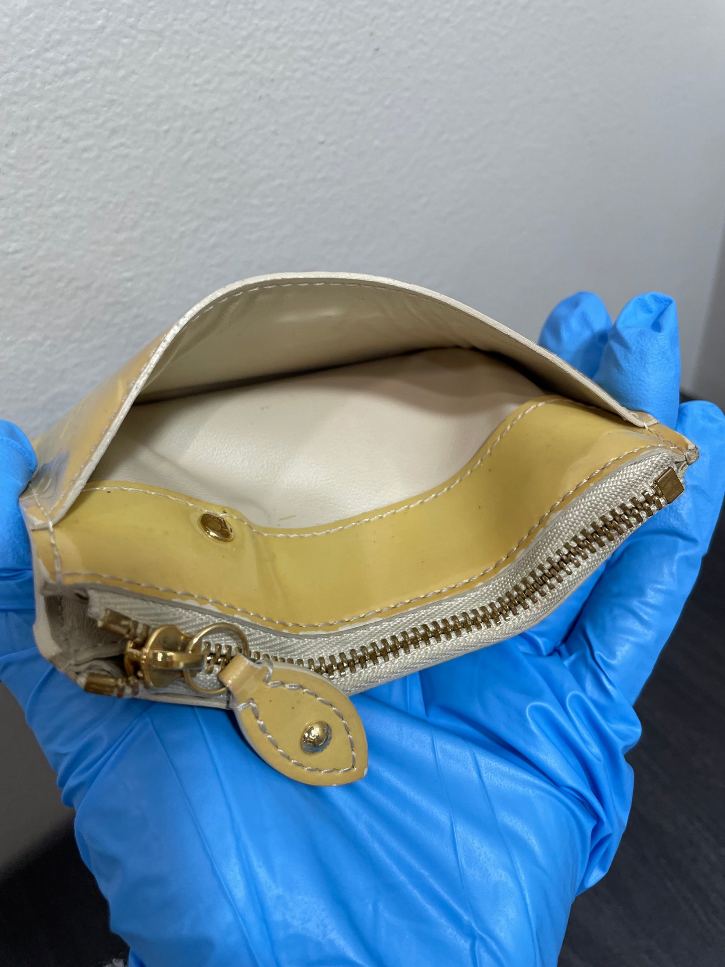 LOUIS VUITTON Vanilla Vernis Coin Case