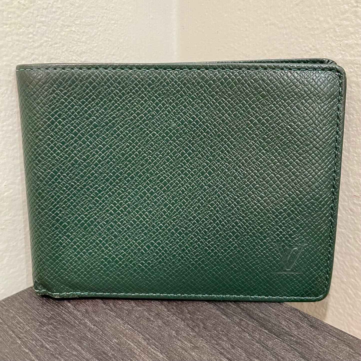 LOUIS VUITTON Green Leather Men's Wallet