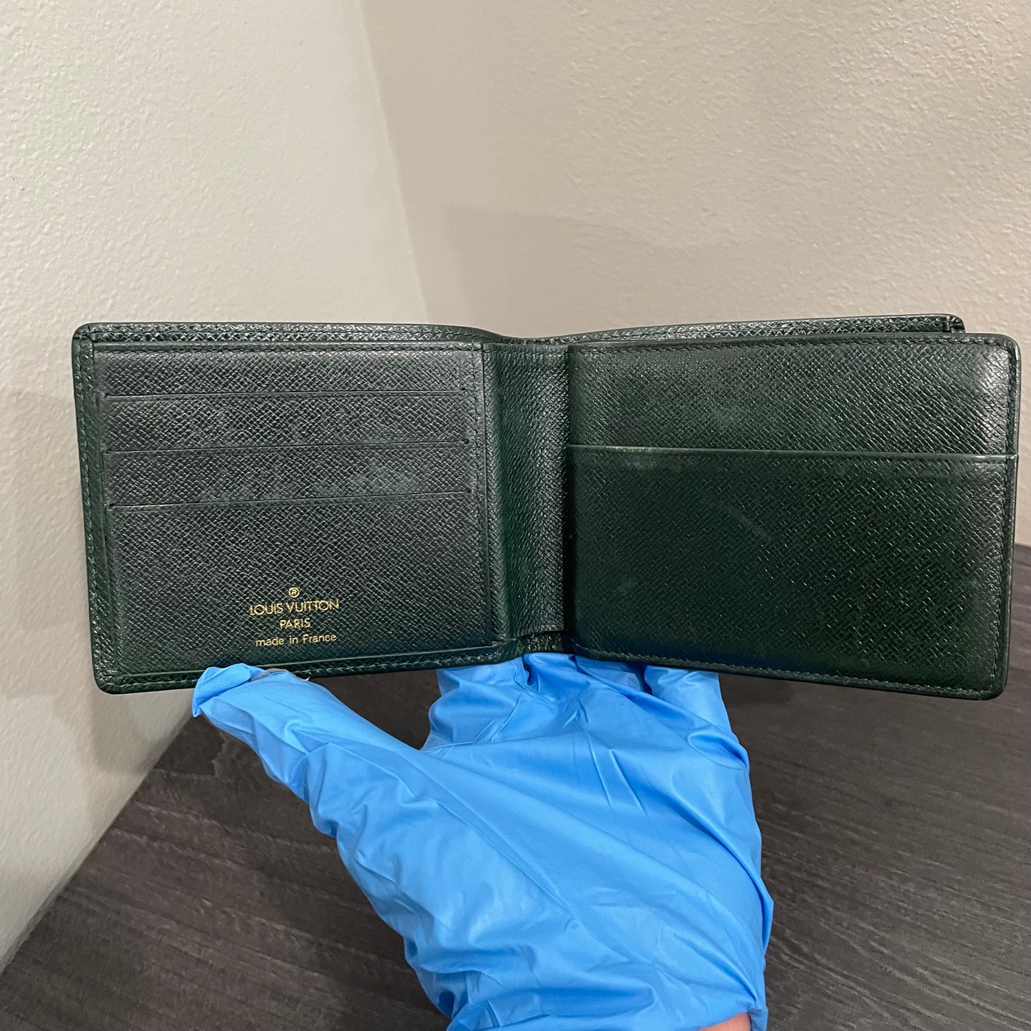 LOUIS VUITTON Green Leather Men's Wallet