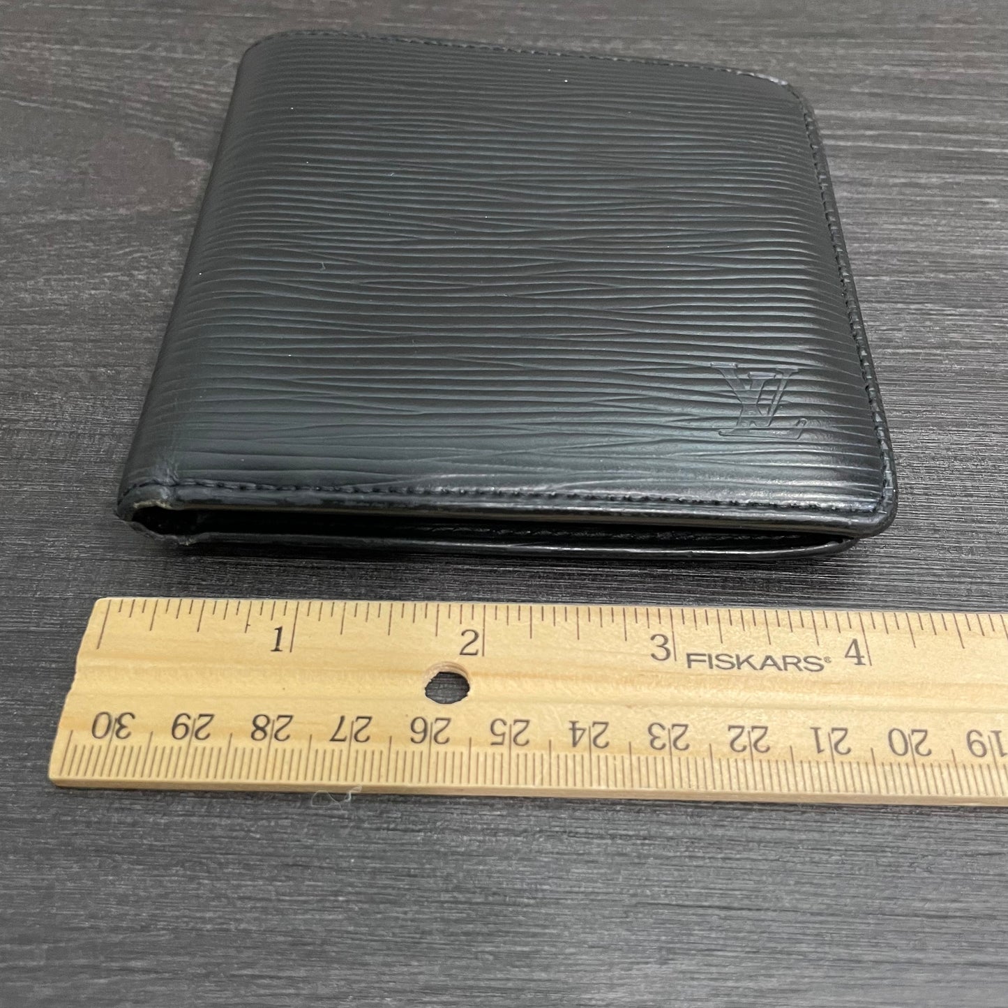LOUIS VUITTON Black Epi Men's Wallet