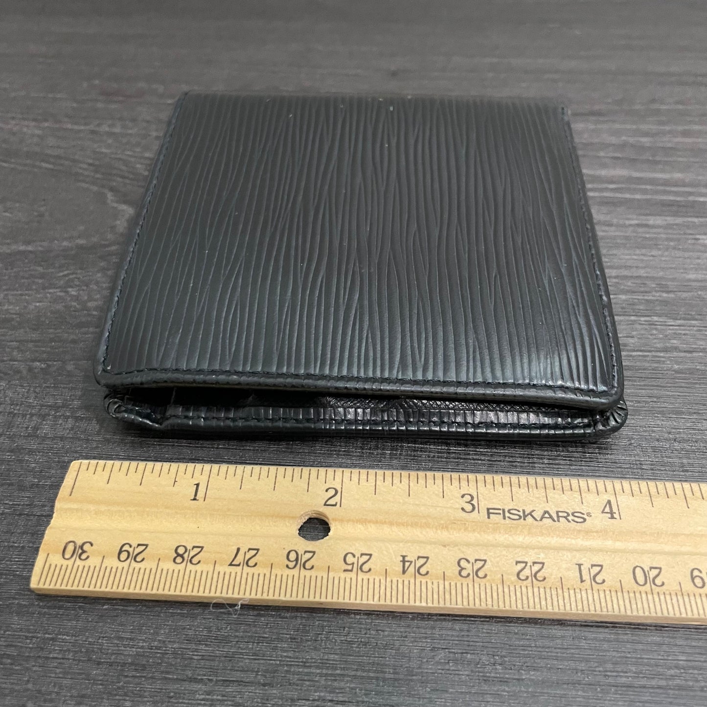 LOUIS VUITTON Black Epi Men's Wallet