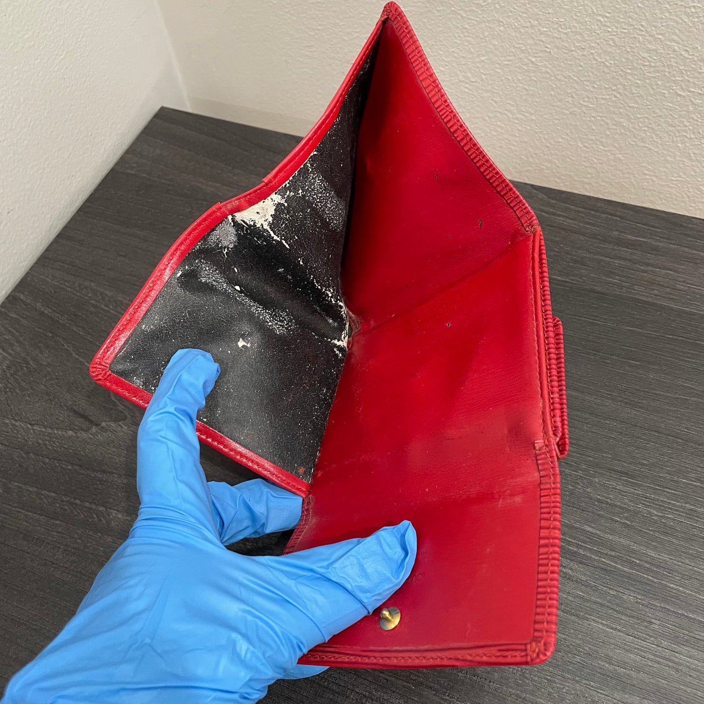 LOUIS VUITTON Red Epi Leather Wallet