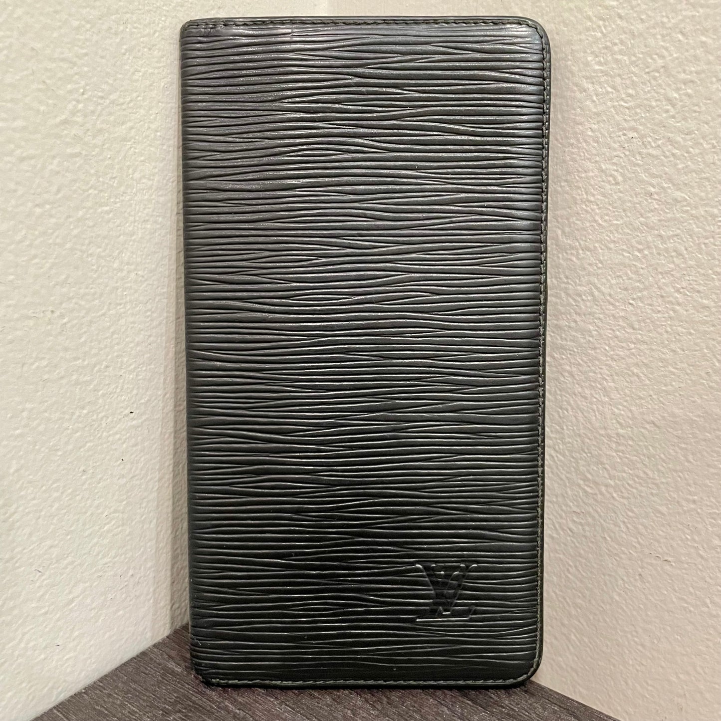 LOUIS VUITTON Black Epi Checkbook Holder