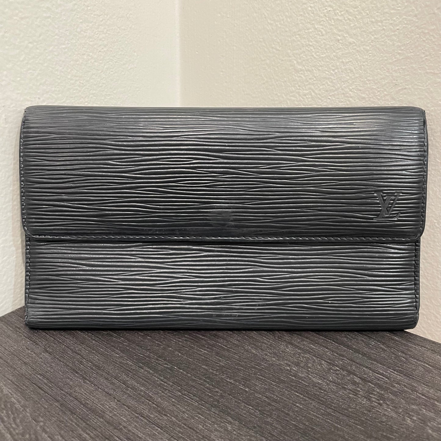 LOUIS VUITTON Black Epi Leather Wallet