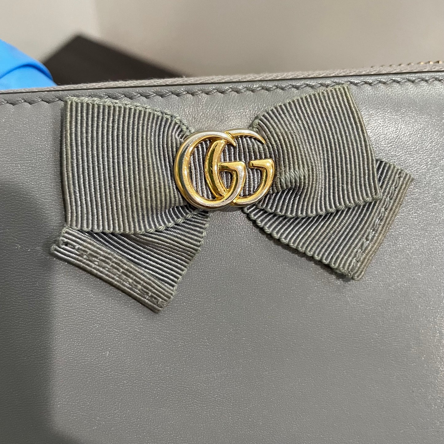 GUCCI Gray Leather Zippy Wallet