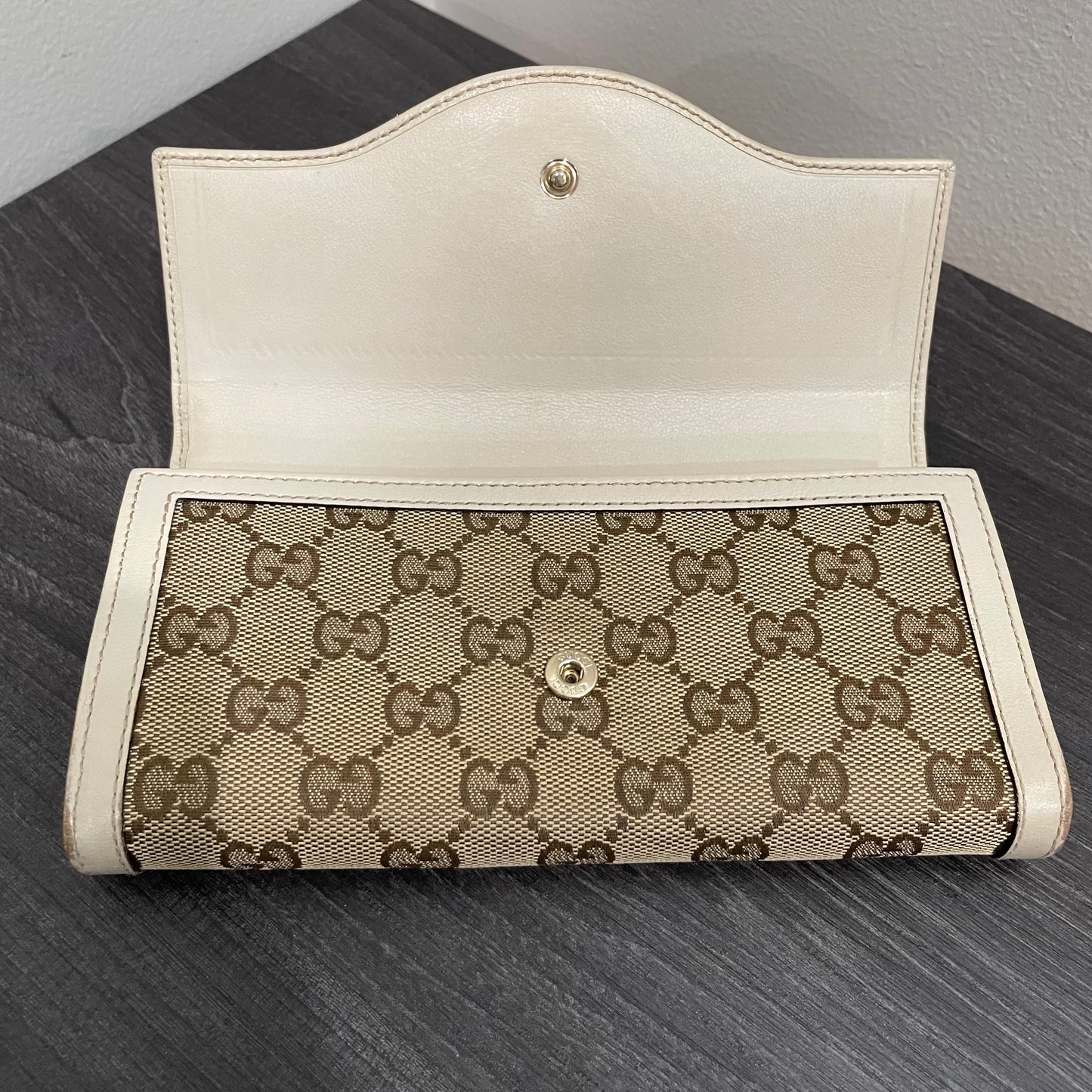 GUCCI GG Canvas Wallet