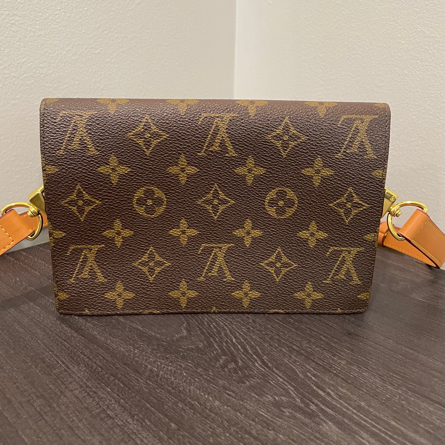 SOLD! Louis Vuitton Monogram Pochette