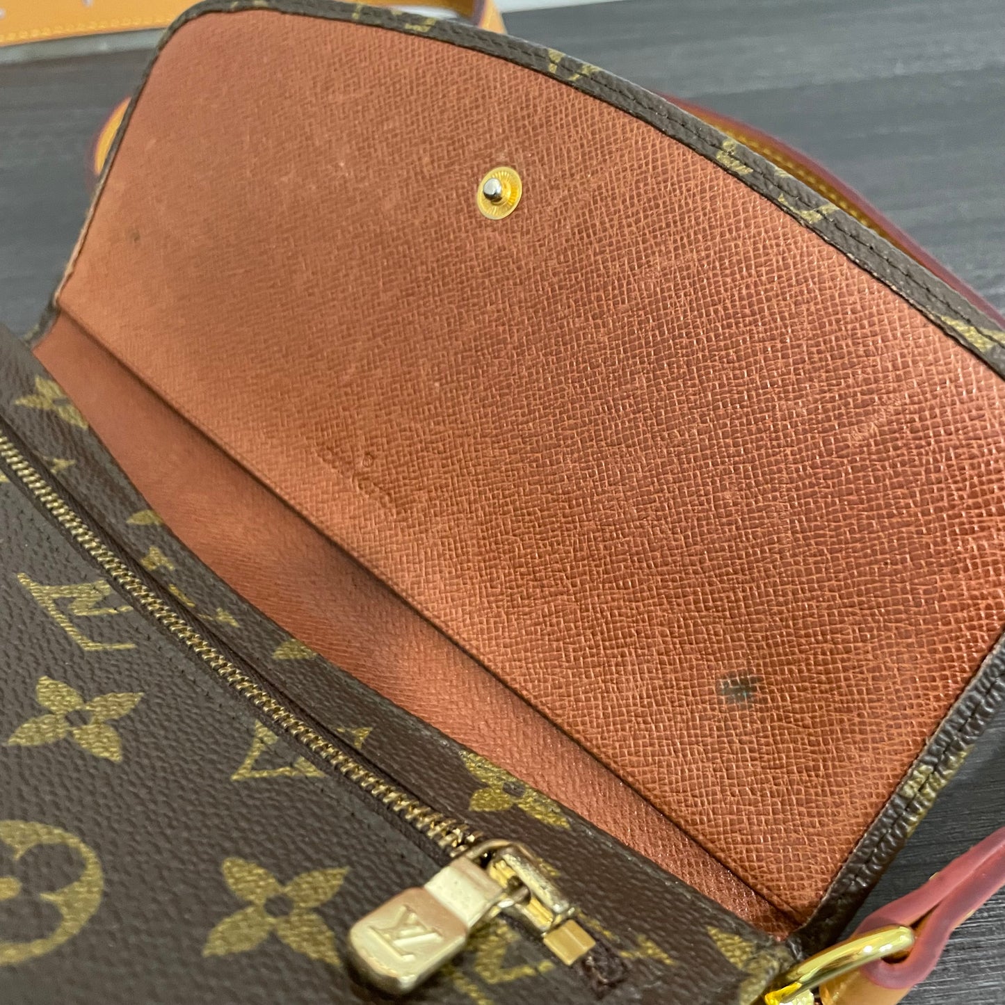 SOLD! Louis Vuitton Monogram Pochette