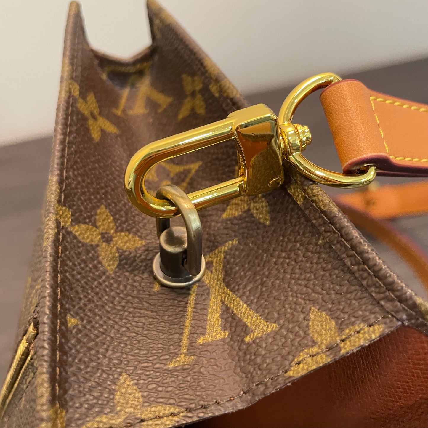 SOLD! Louis Vuitton Monogram Pochette