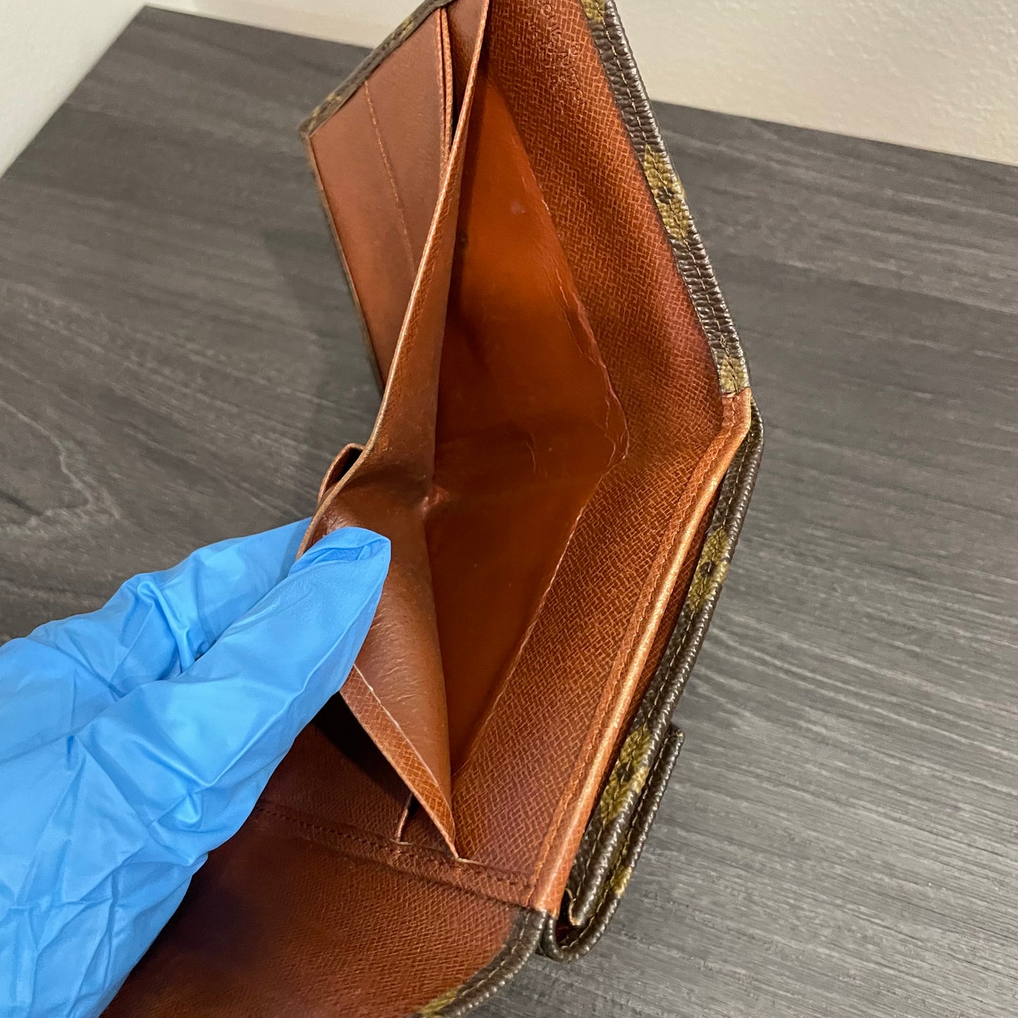 LOUIS VUITTON Monogram Wallet