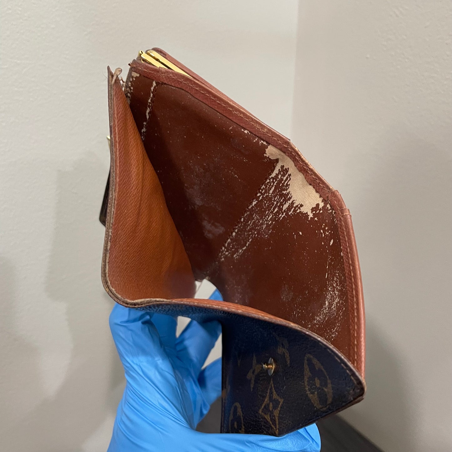 LOUIS VUITTON Monogram Wallet