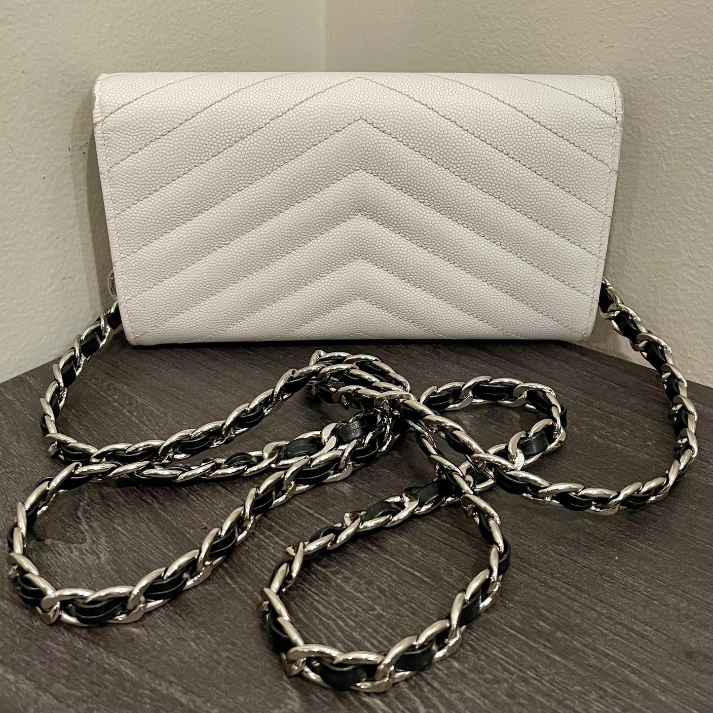 YVES SAINT LAURENT YSL Caviar Wallet on Chain