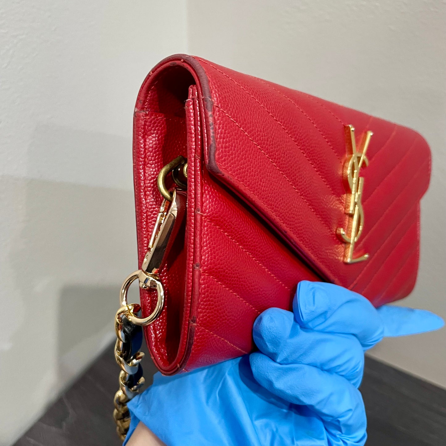 YVES SAINT LAURENT YSL Caviar Wallet on Chain