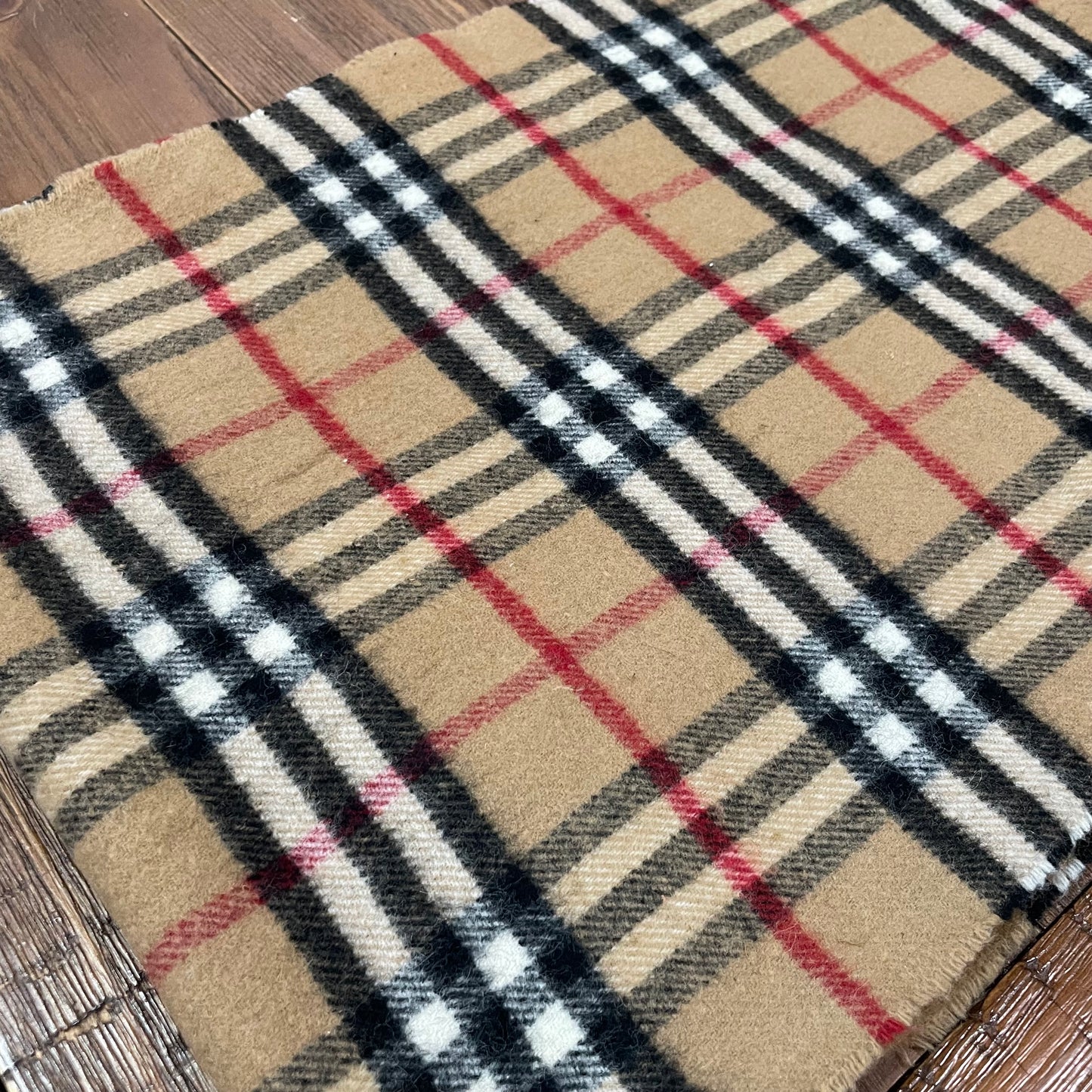 BURBERRY Brown 100% Lambswool Scarf Stole