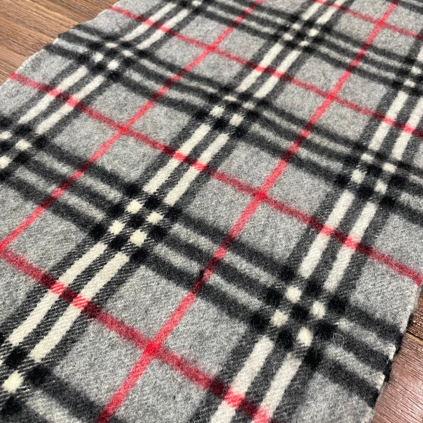 Vintage BURBERRYS GRAY 100% Cashmere Scarf Stole