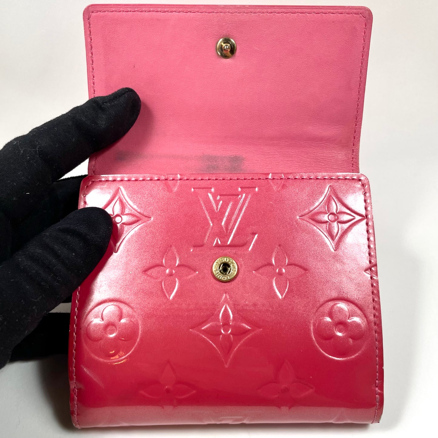 LOUIS VUITTON Coral Monogram Vernis Leather Compact Wallet
