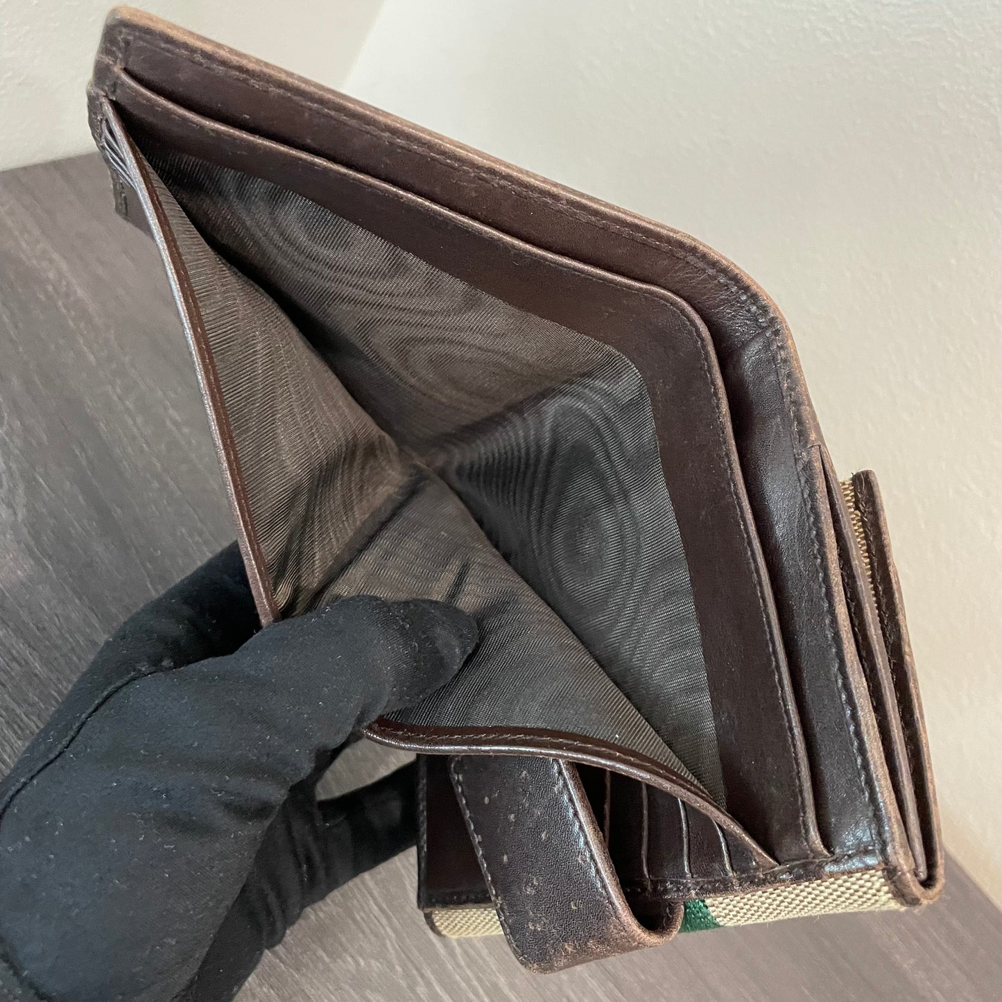 GUCCI GG Marmont Bi-fold Wallet