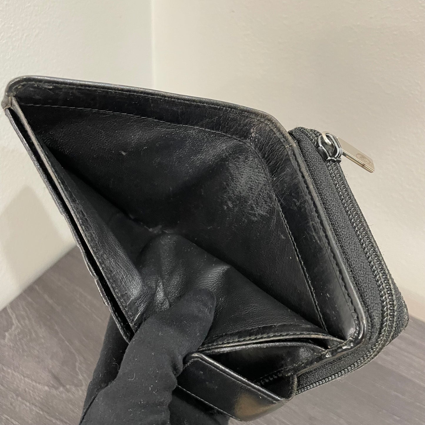 GUCCI GG Black Bi-fold Wallet