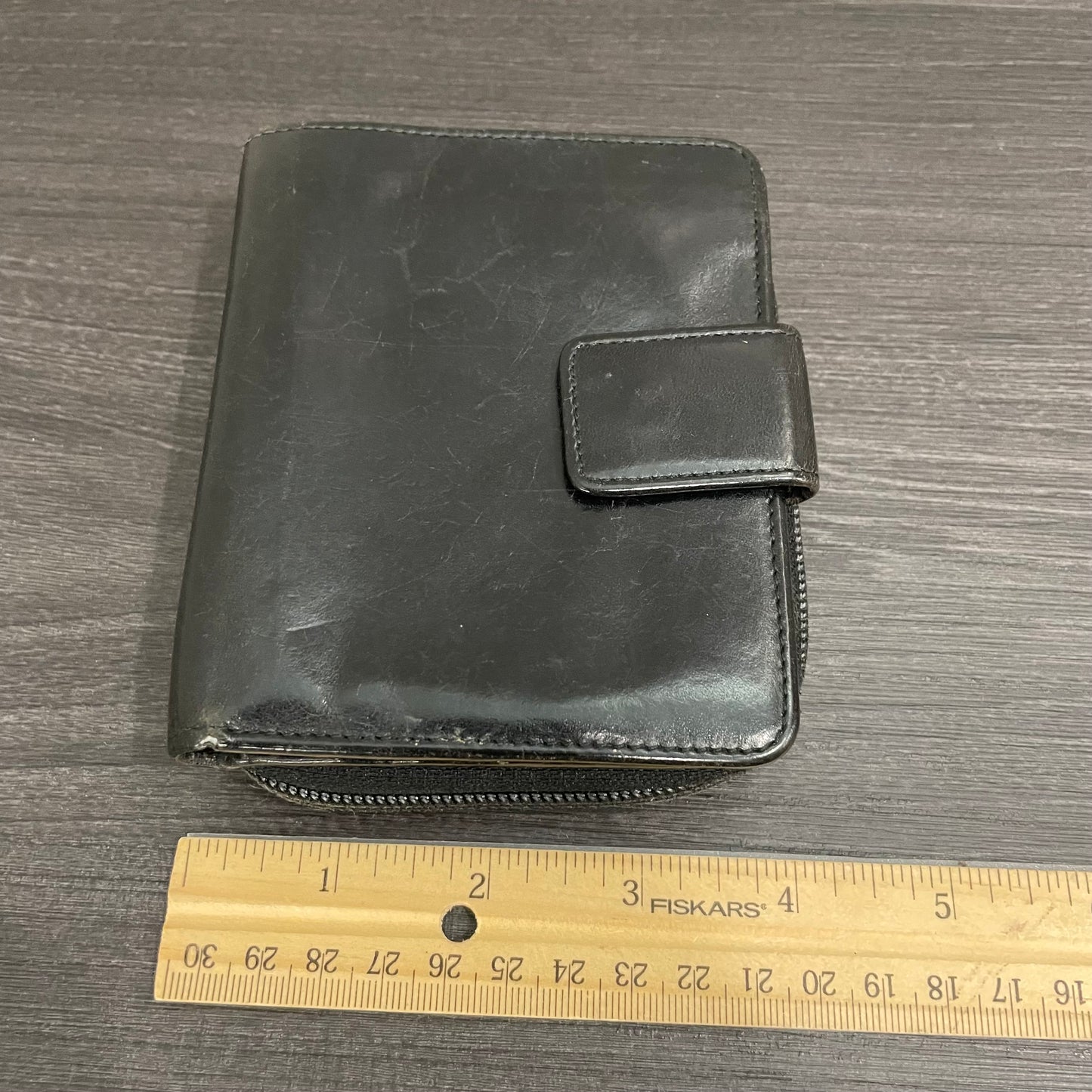 GUCCI GG Black Bi-fold Wallet