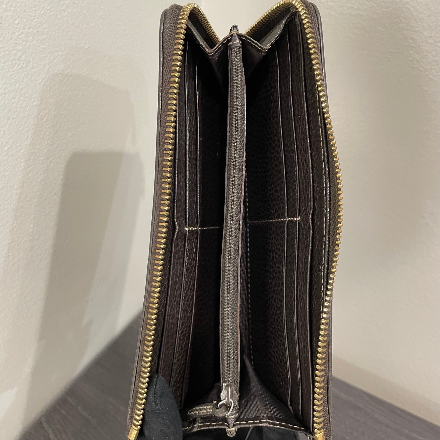 GUCCI GG Brown Shimmer Canvas Zippy Wallet