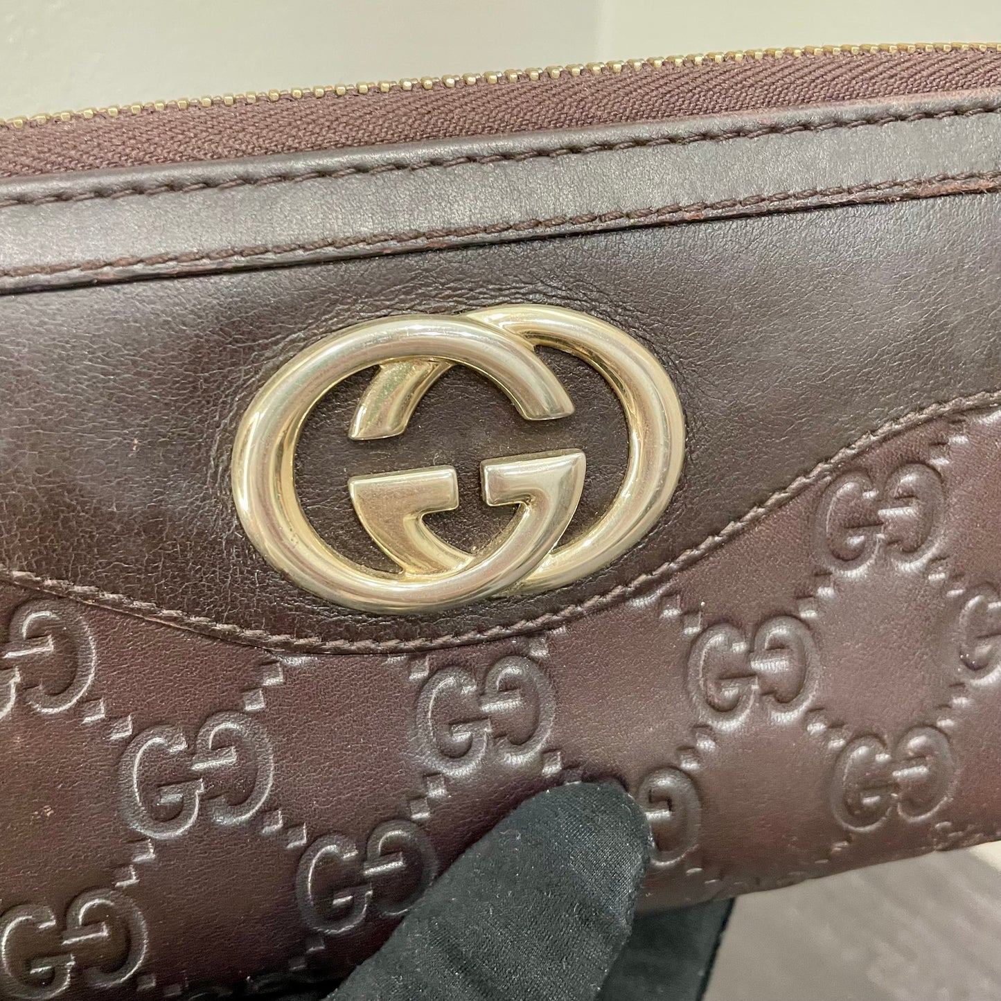 GUCCI GG Brown Leather Zippy Wallet