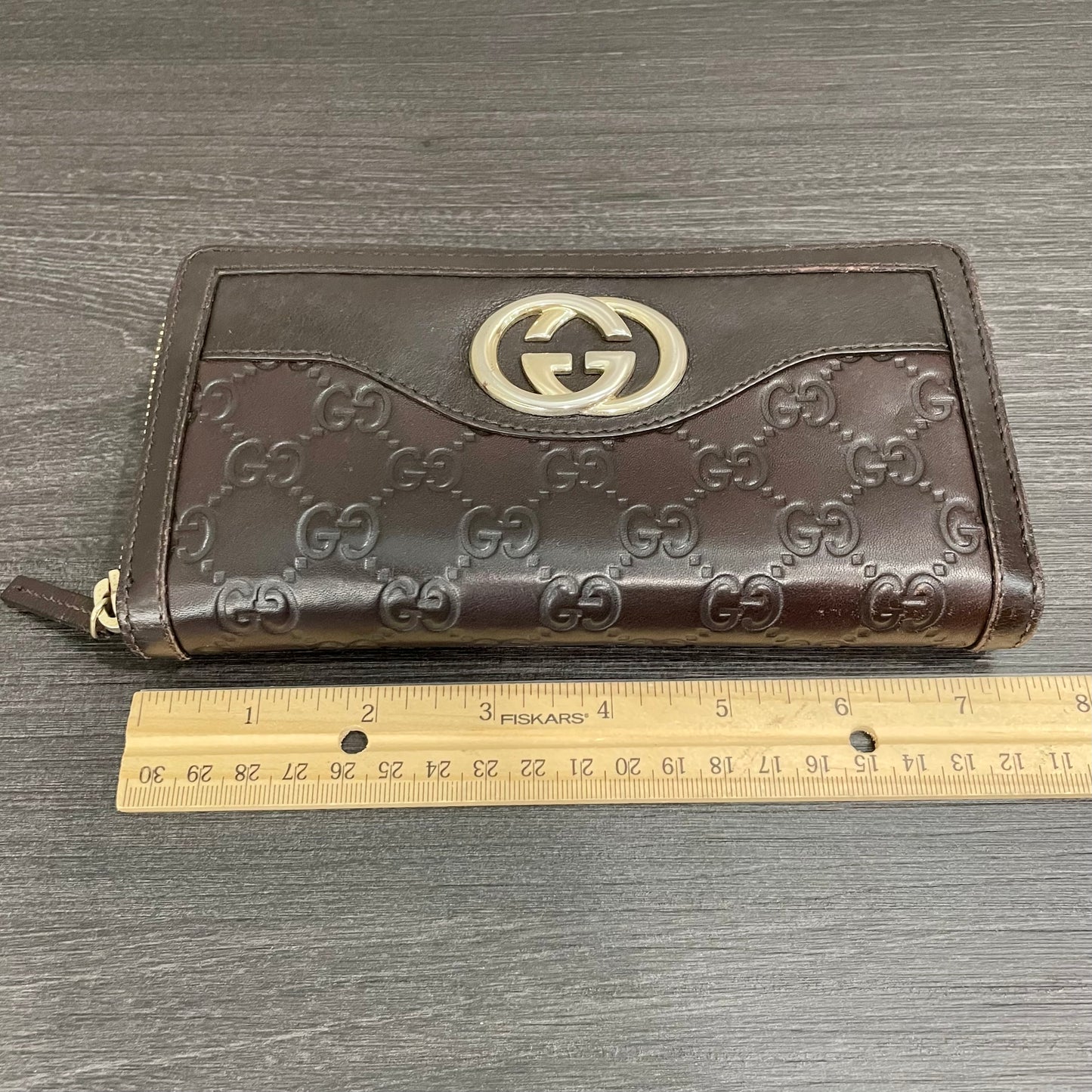 GUCCI GG Brown Leather Zippy Wallet