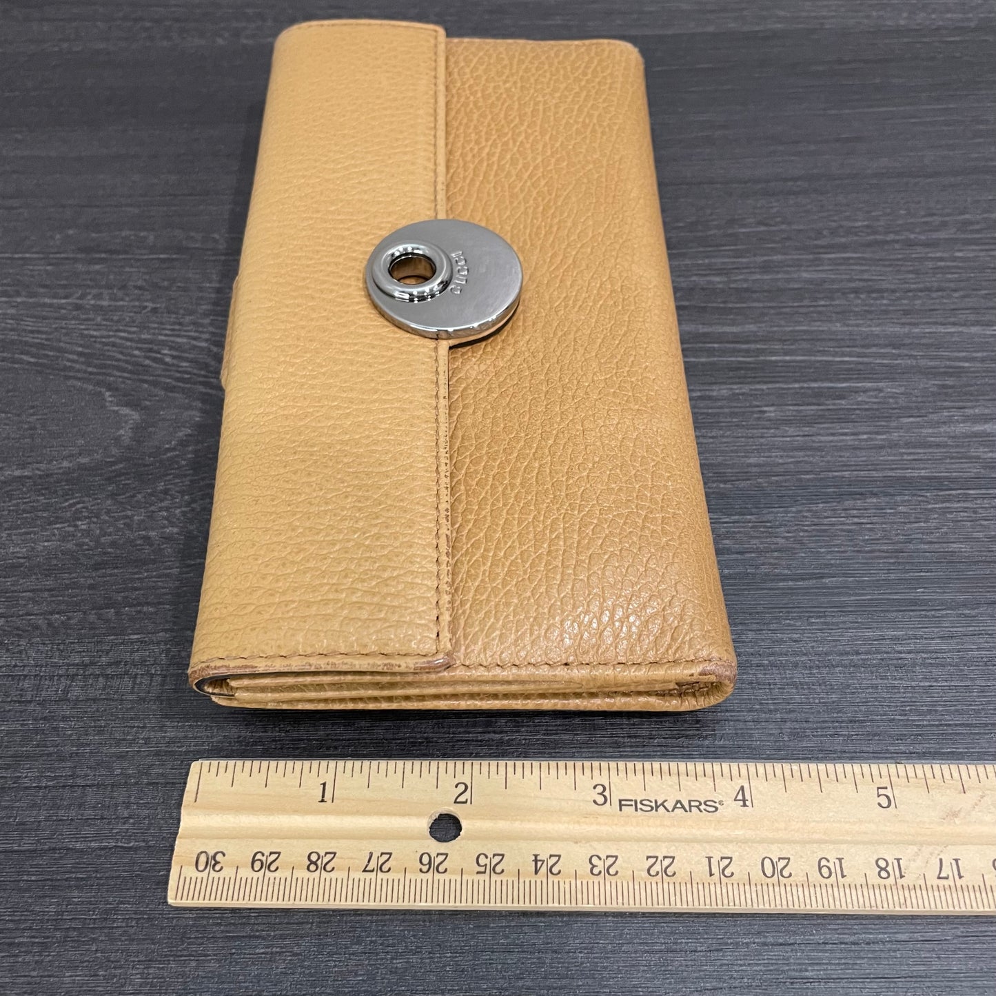 GUCCI Tan Leather Long Wallet