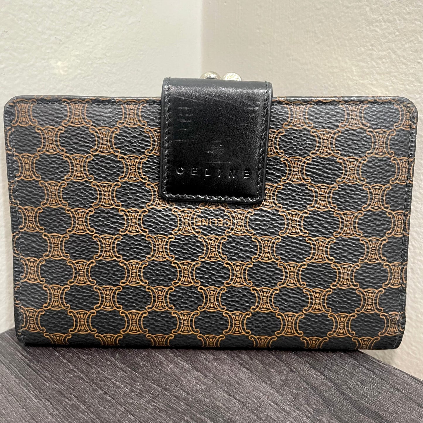 CELINE Brown Leather Wallet with Kiss Clasp