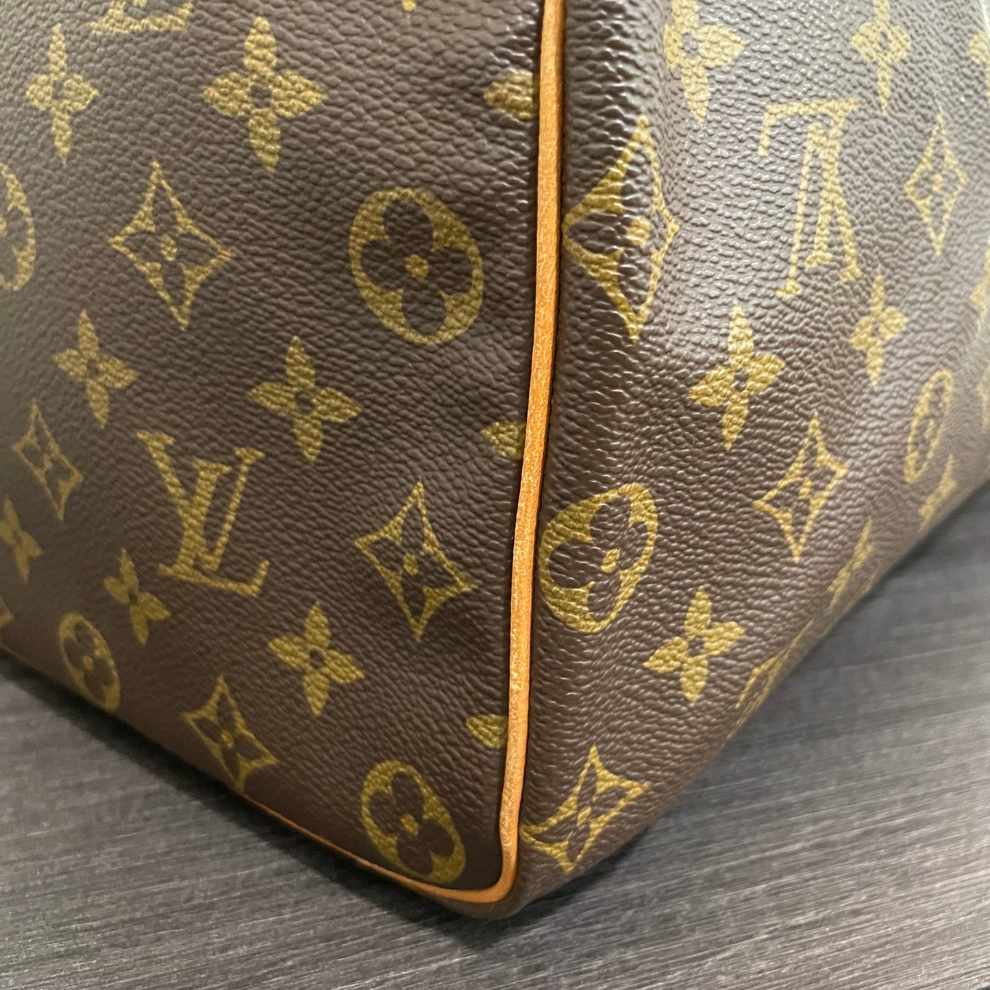 SOLD! Louis Vuitton Monogram Speedy 40