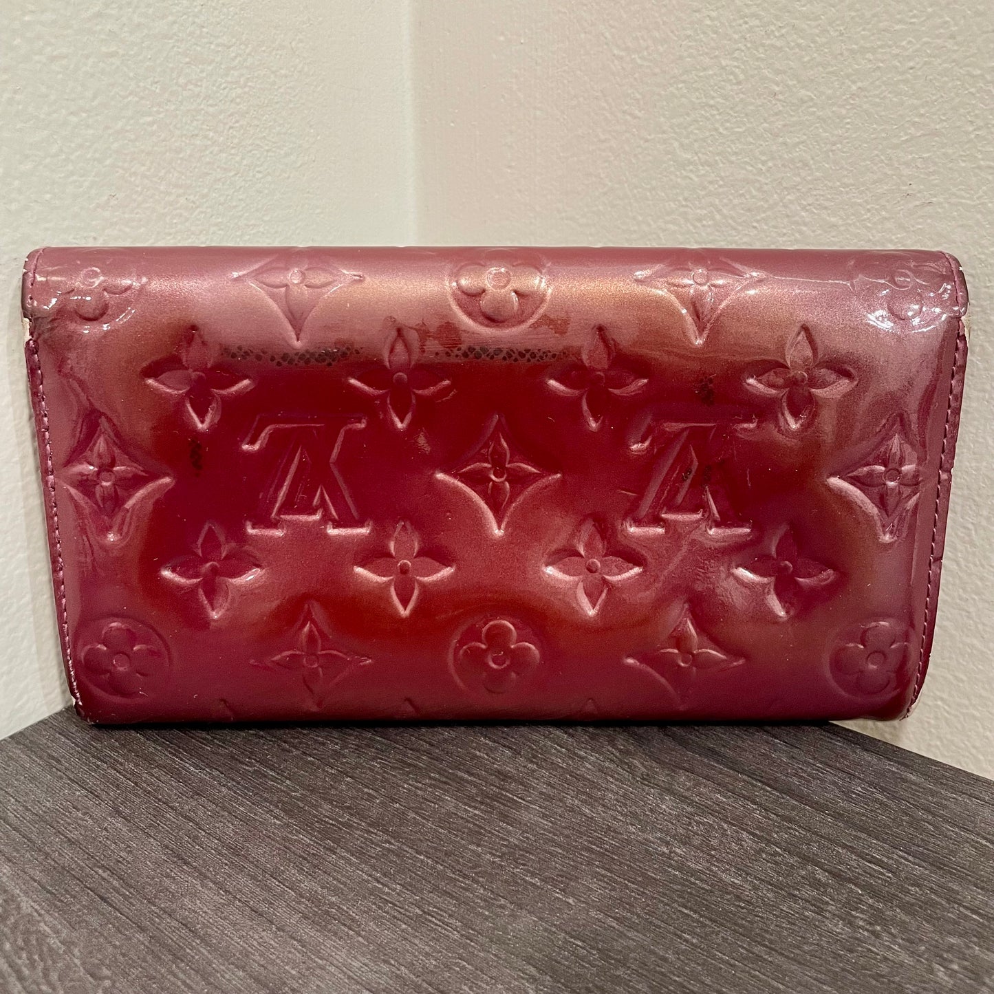 LOUIS VUITTON Plum Vernis Leather Long Wallet