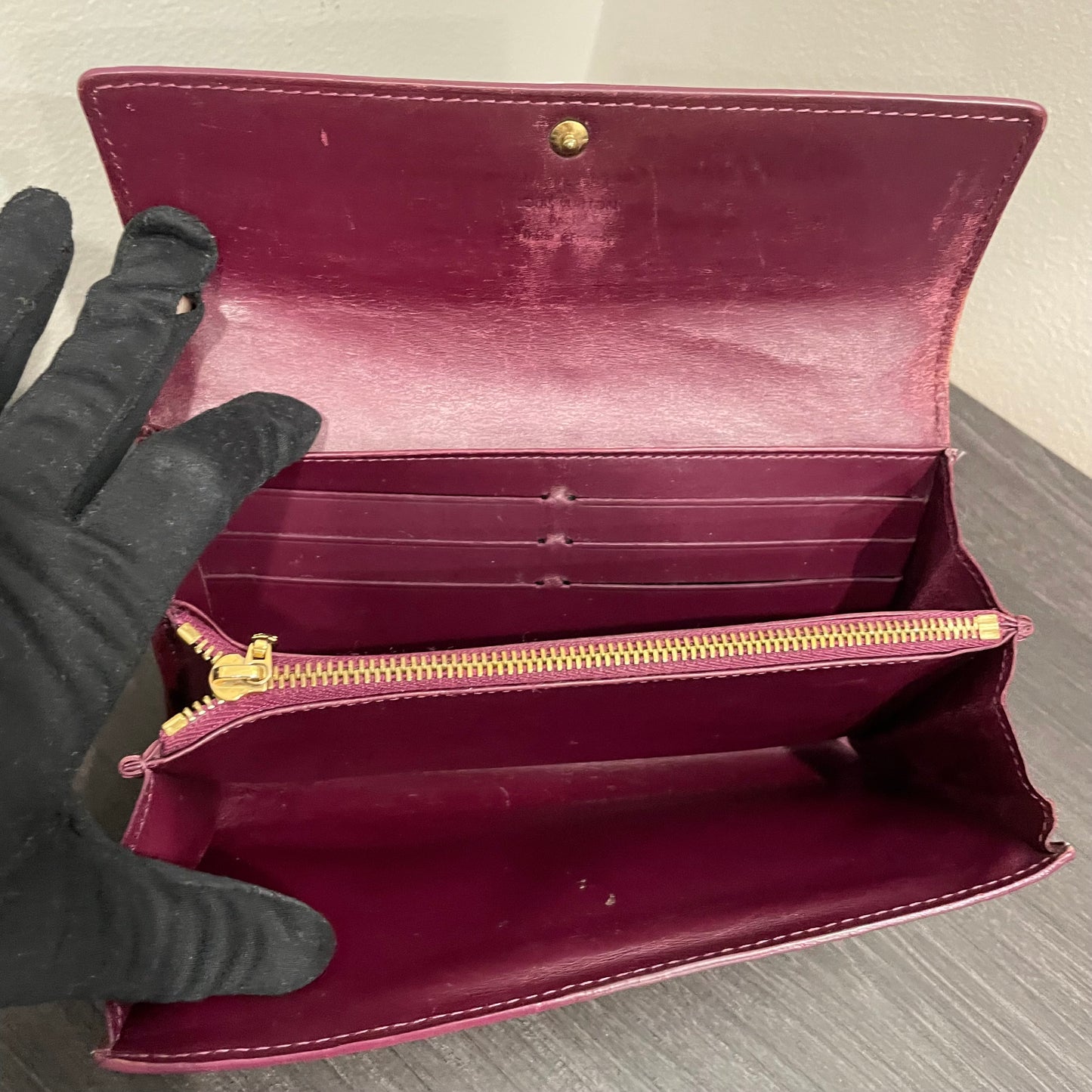 LOUIS VUITTON Plum Vernis Leather Long Wallet