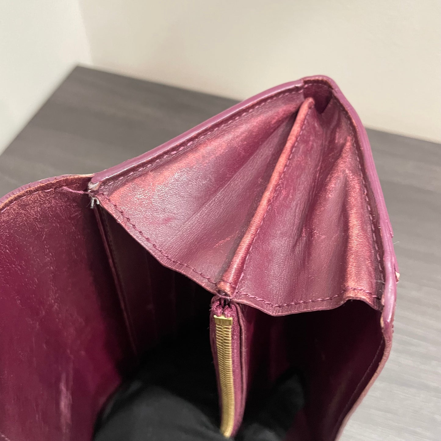 LOUIS VUITTON Plum Vernis Leather Long Wallet