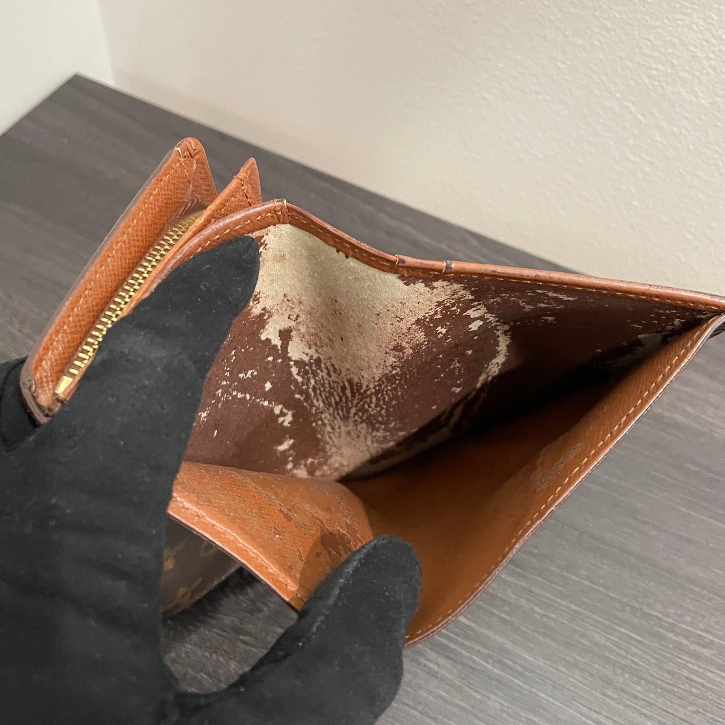 LOUIS VUITTON Monogram Compact Wallet